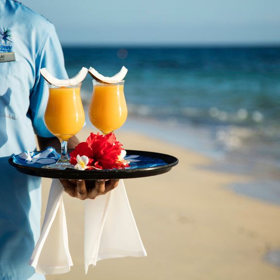 Boisson de bienvenue sur l'île de Castaway Island, Fidji