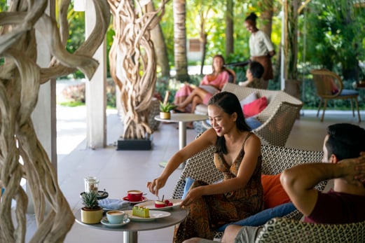 Café 'N Chill | Outrigger Maldives Maafushivaru Resort
