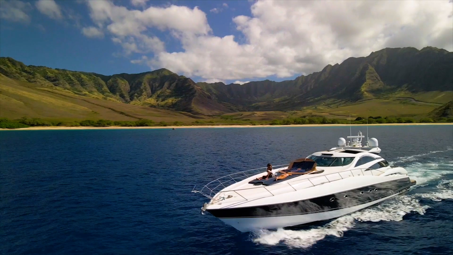 Navigator Experience luxury yacht cruise